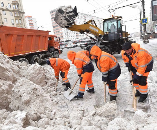 Уборка снега в Керчи и  Республике Крым