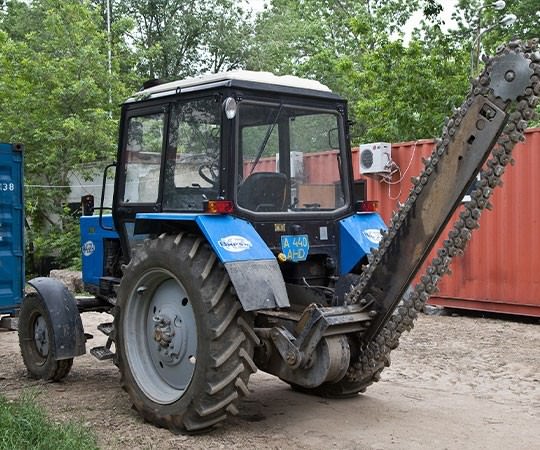 Траншеекопатель в аренду в Керчи и  Республике Крым